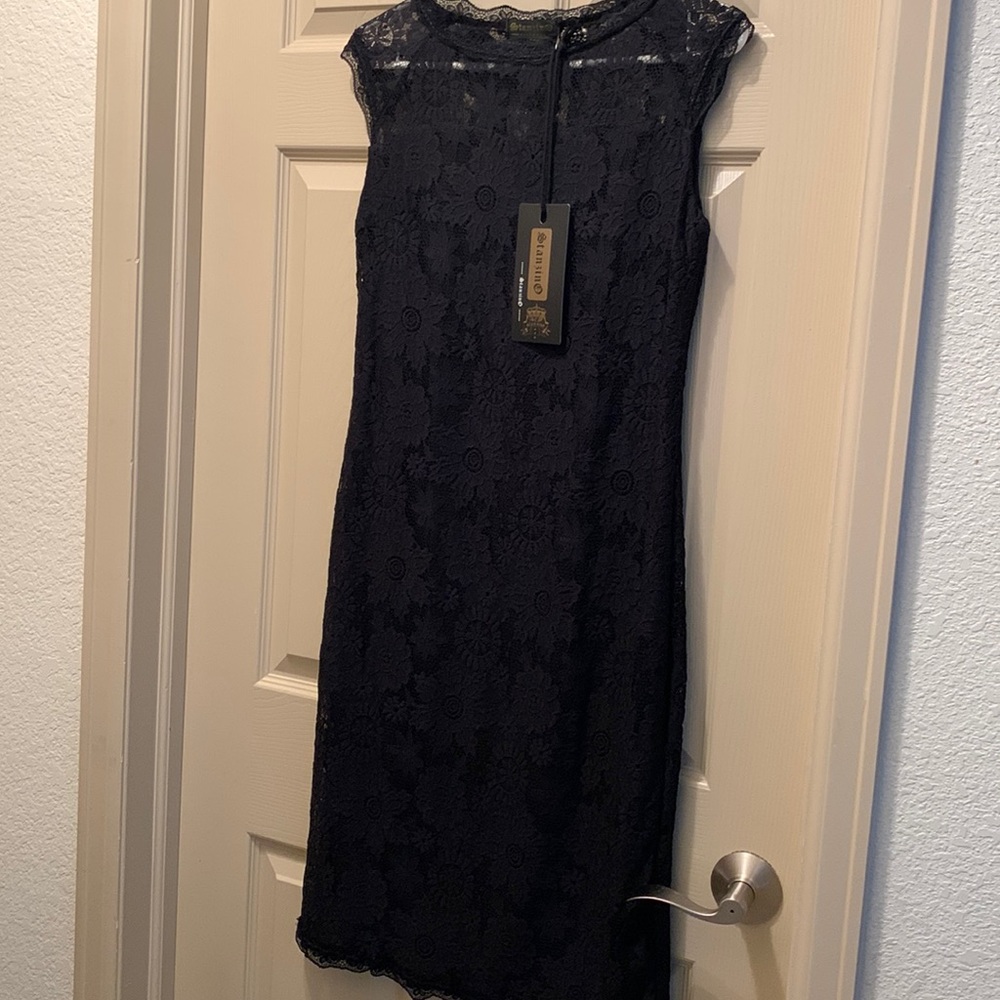 SLEEVELESS BLACK LACE DRESS SIZE SMALL